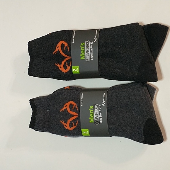 Realtree Other - Men's RealTree Tree Crew Socks Shoe size (6-12) 2 Packages of 2